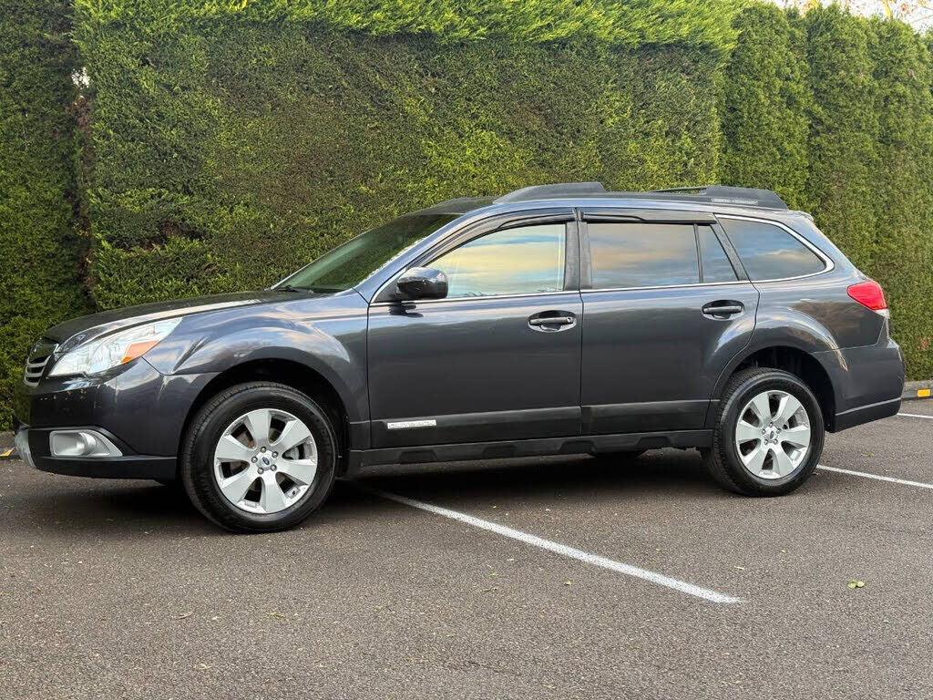 2012 SUBARU Outback