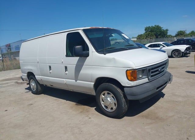 2004 FORD E-250