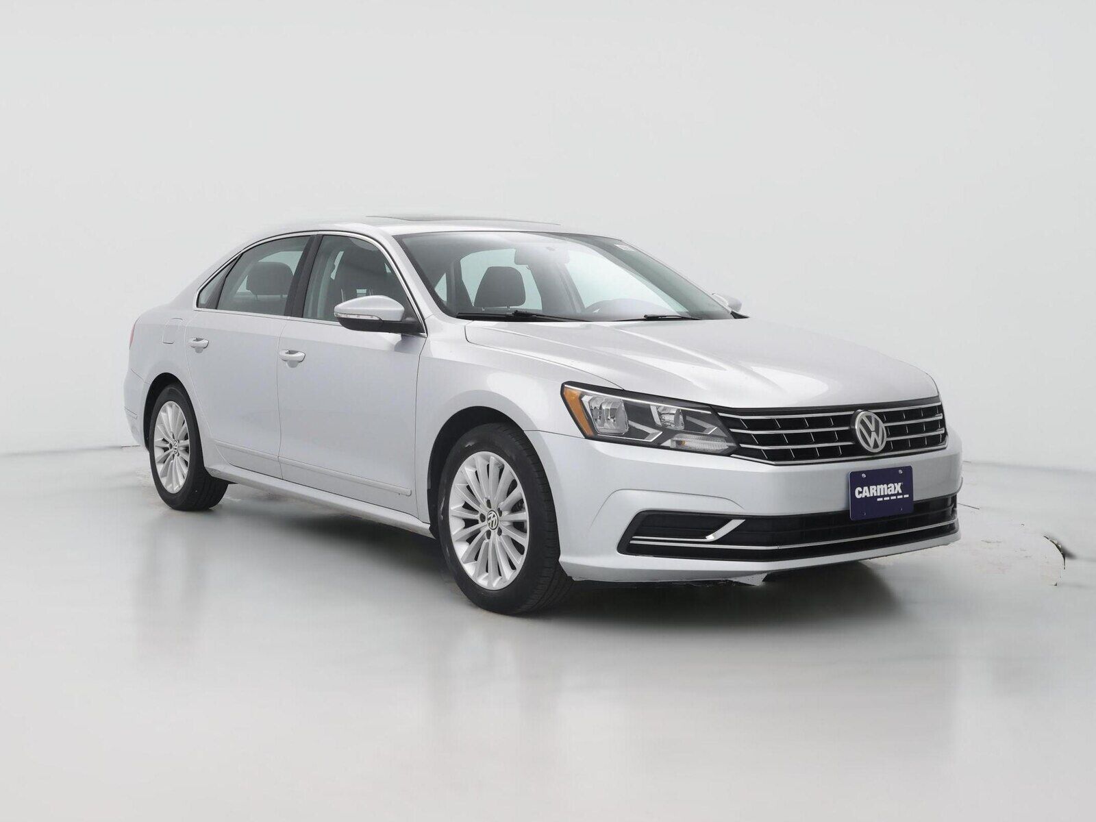 2016 VOLKSWAGEN Passat