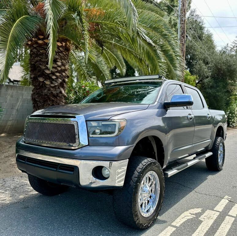 2012 TOYOTA Tundra