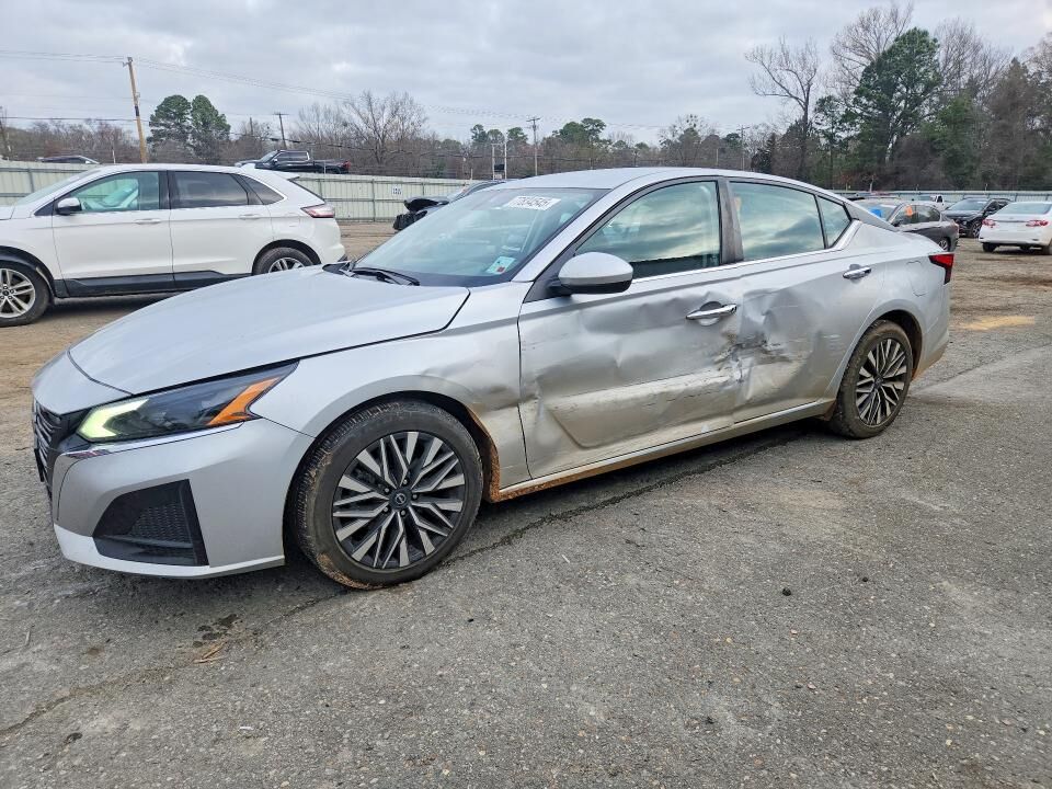 2023 NISSAN Altima