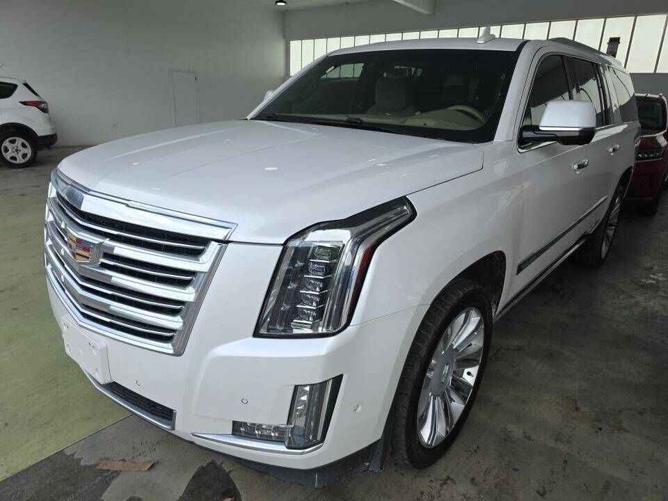 2018 CADILLAC Escalade ESV