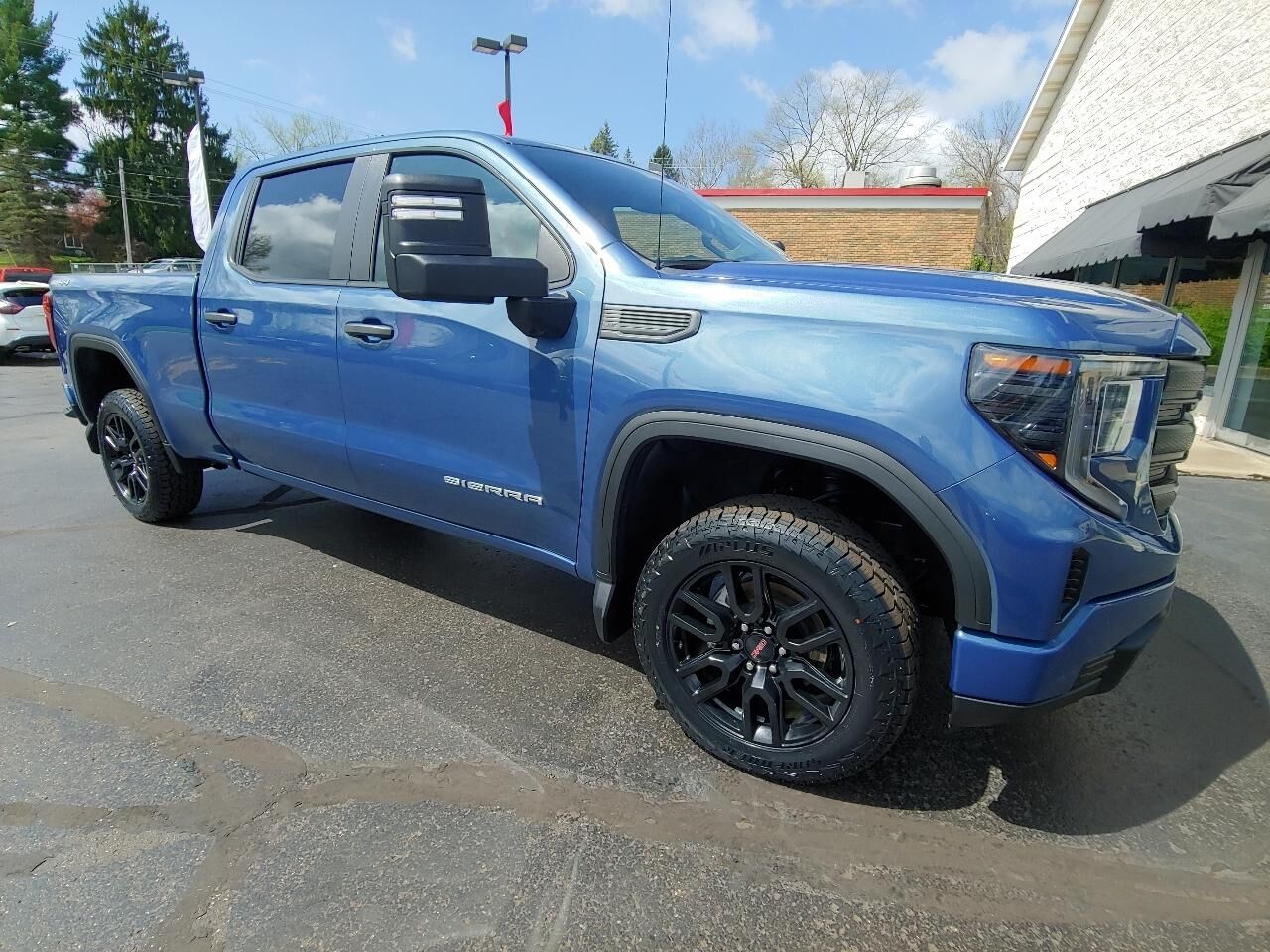 2024 GMC Sierra