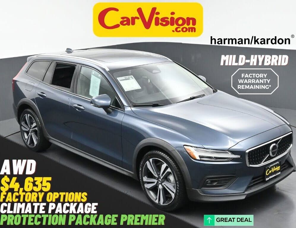2023 VOLVO V60CC