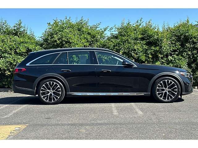 2024 MERCEDES-BENZ E-Class