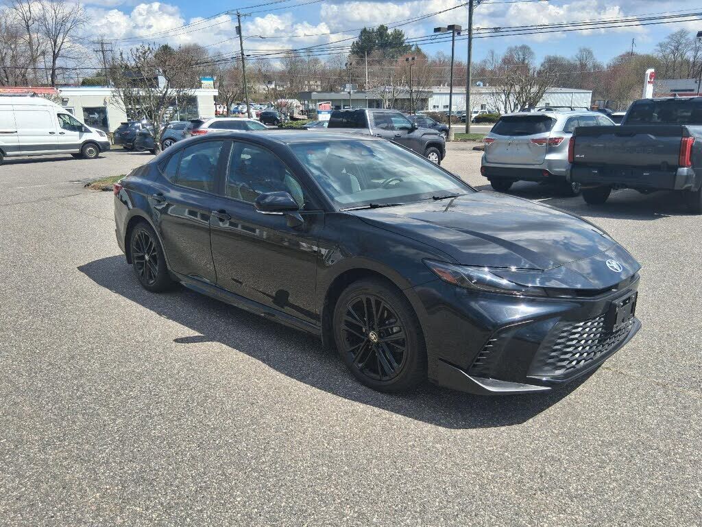 2025 TOYOTA Camry