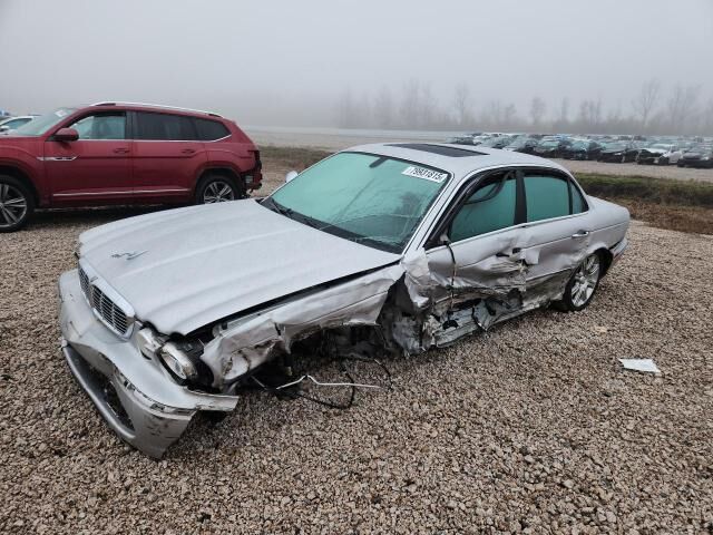 2004 JAGUAR Vanden Plas