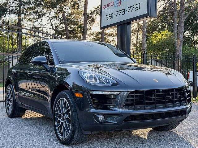 2017 PORSCHE Macan