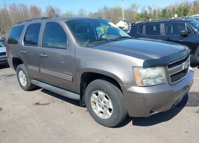 2011 CHEVROLET Tahoe