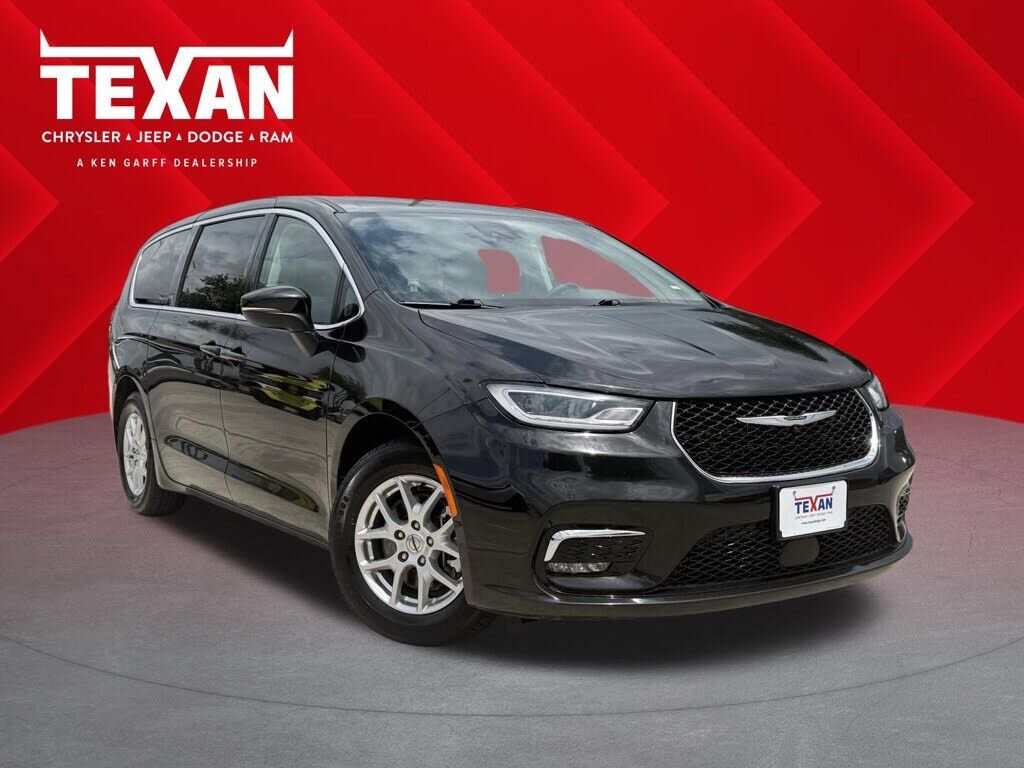 2023 CHRYSLER Pacifica