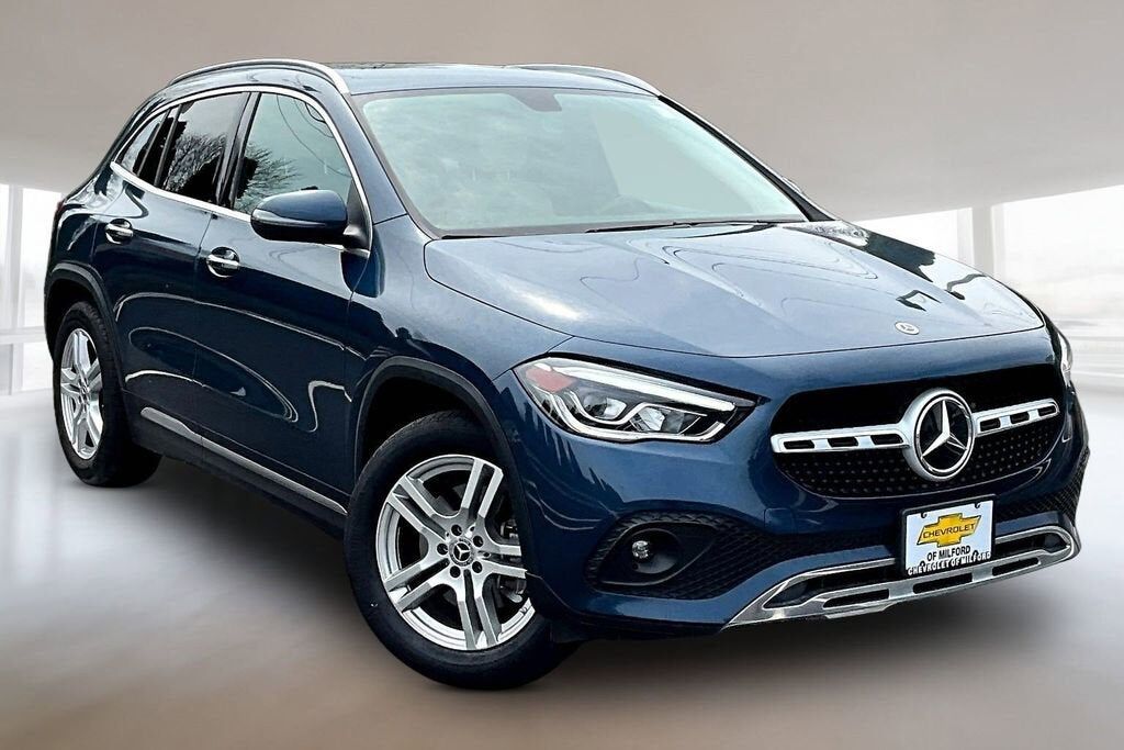 2022 MERCEDES-BENZ GLA-Class