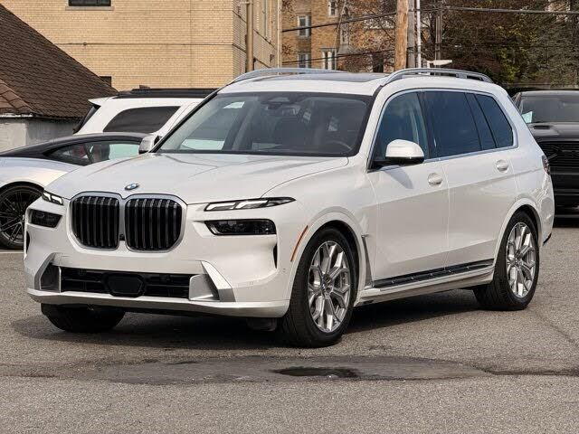 2025 BMW X7