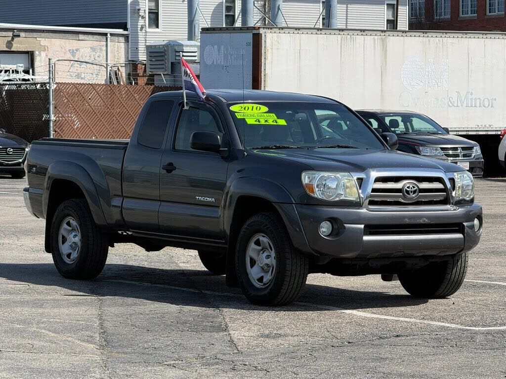 2010 TOYOTA Tacoma