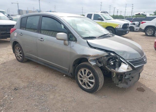 2010 NISSAN Versa