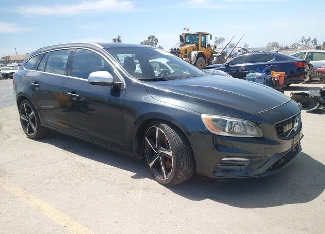 2015 VOLVO V60