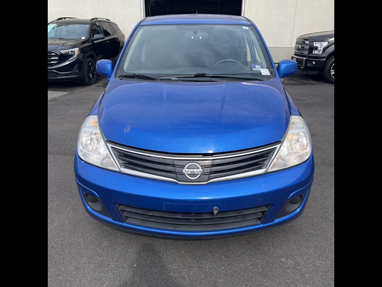2011 NISSAN Versa