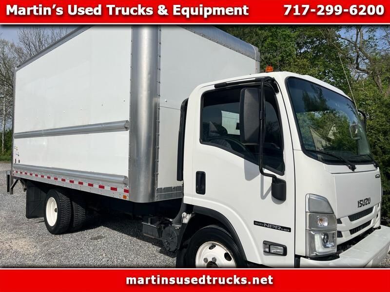 2023 ISUZU NPR-HD