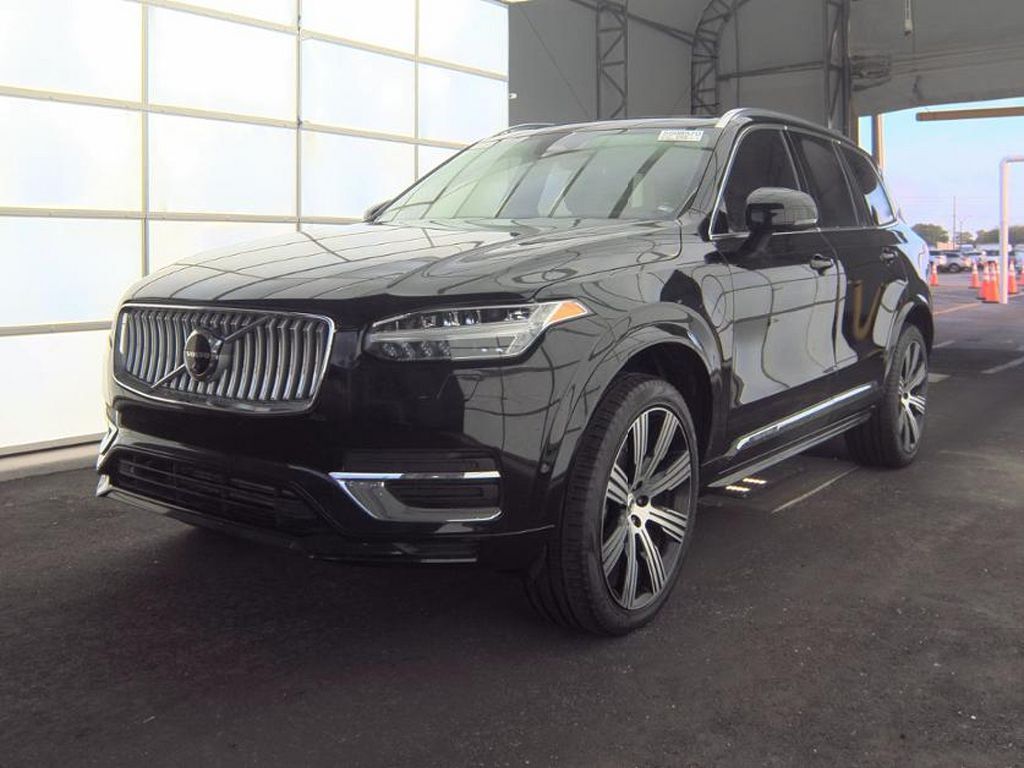 2024 VOLVO XC90