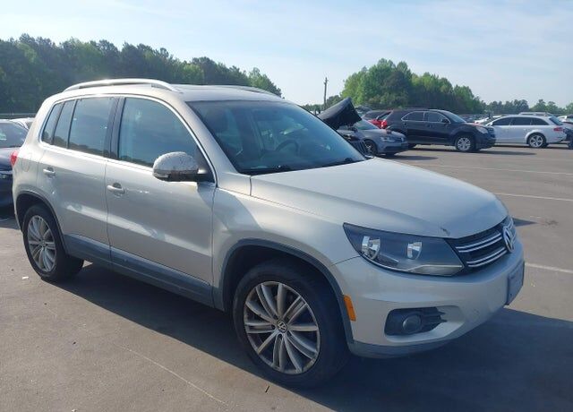2012 VOLKSWAGEN Tiguan
