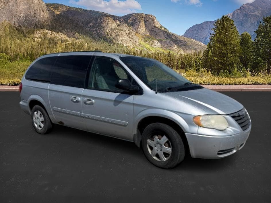 2005 CHRYSLER Town and Country