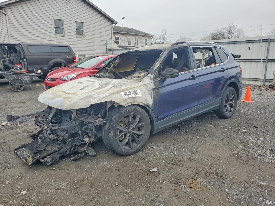 2022 VOLKSWAGEN Tiguan