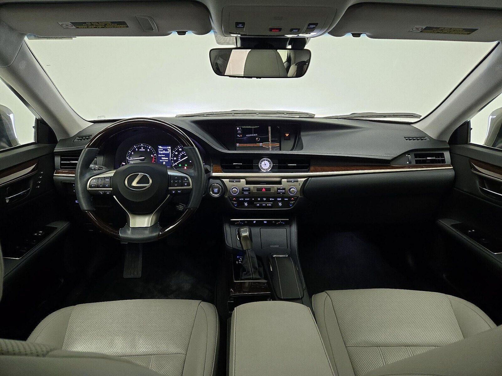 2018 LEXUS ES