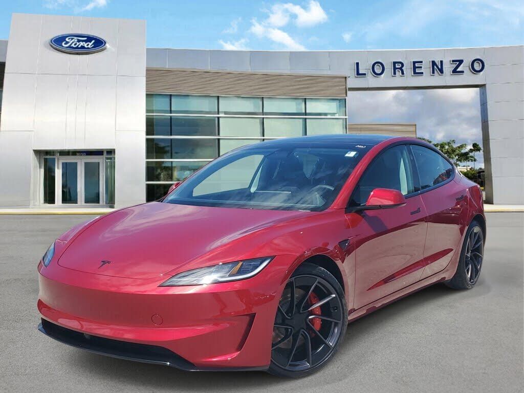 2026 TESLA Model 3