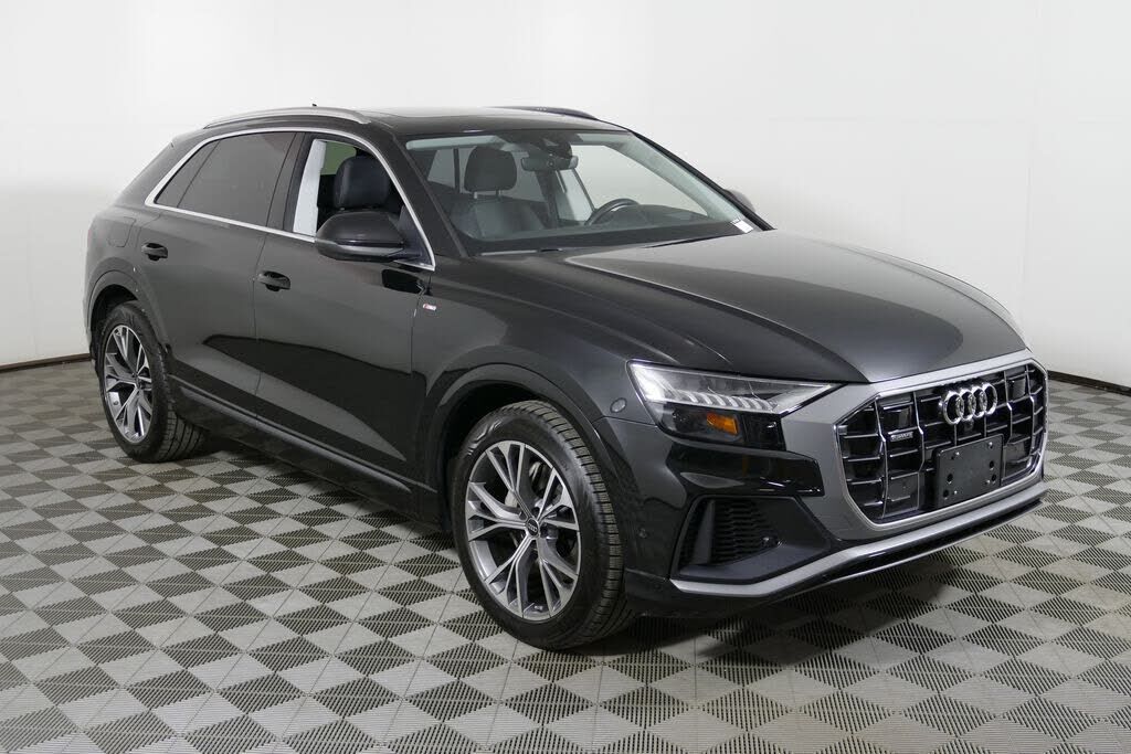 2023 AUDI Q8