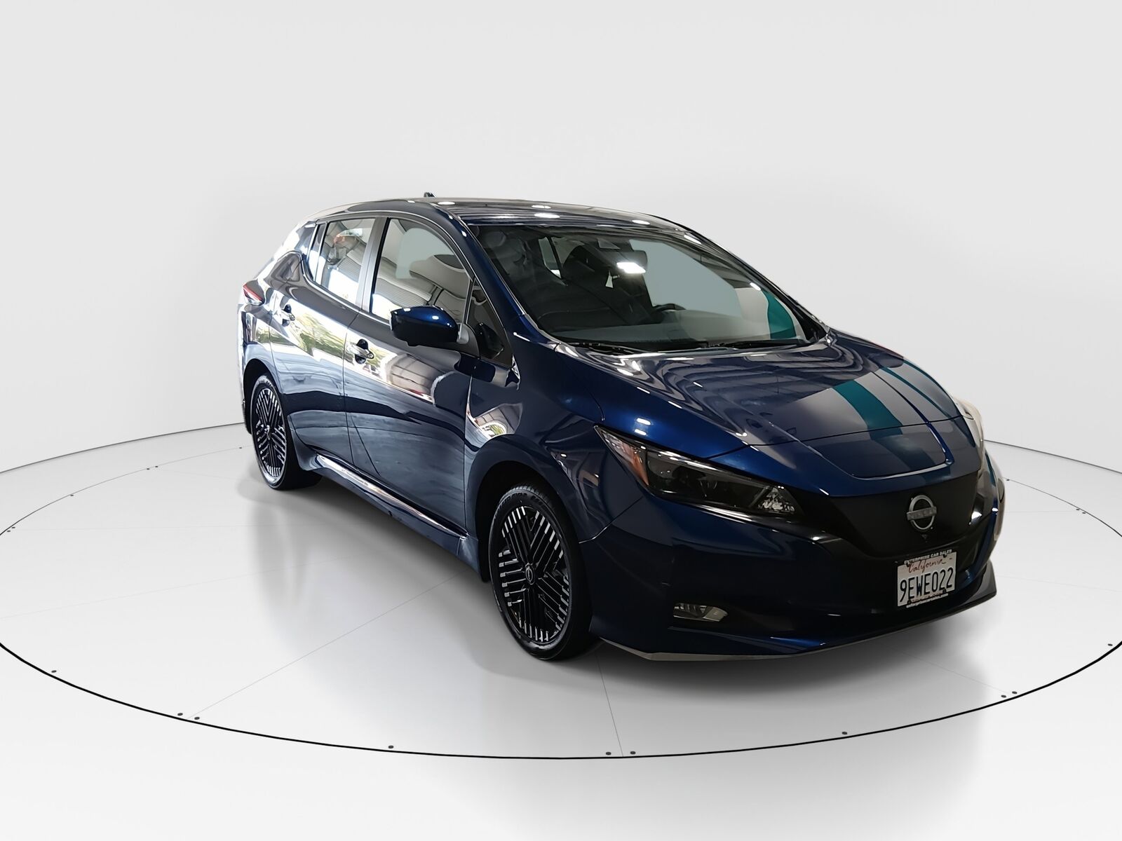2023 NISSAN Leaf