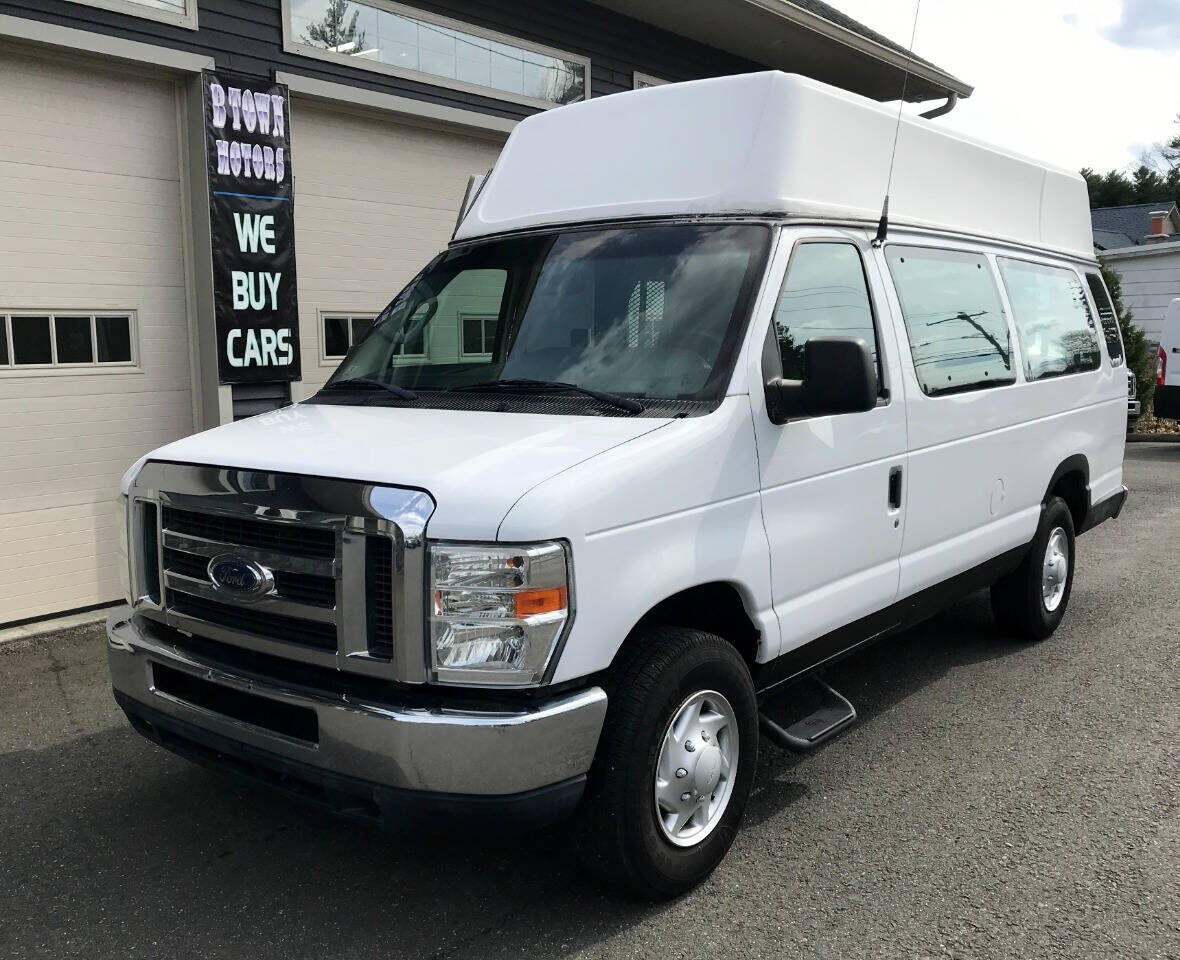 2013 FORD E-250