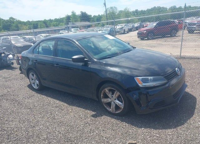 2012 VOLKSWAGEN Jetta