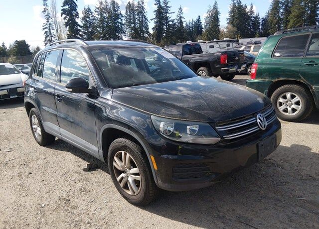 2016 VOLKSWAGEN Tiguan