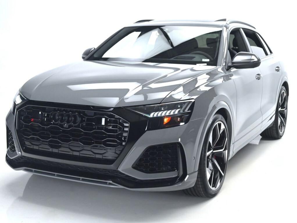 2024 AUDI RS Q8