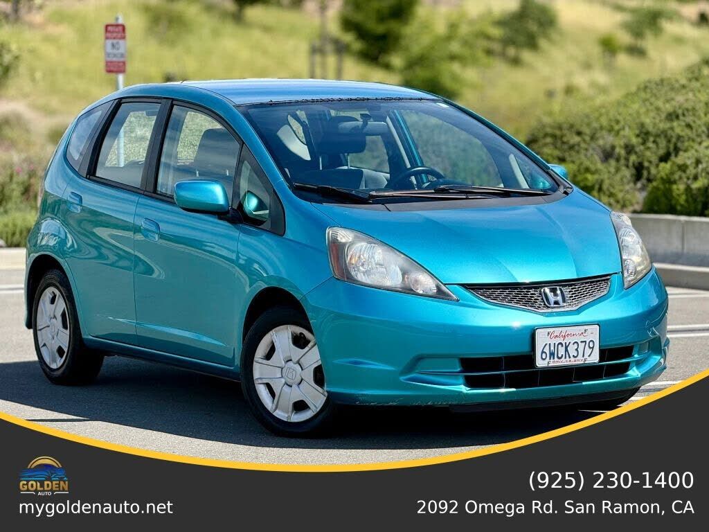 2012 HONDA Fit