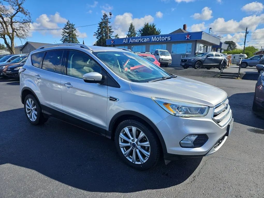 2017 FORD Escape