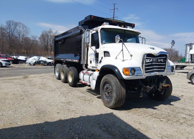 2007 MACK CV