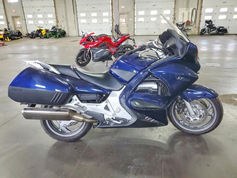 2004 HONDA ST1300