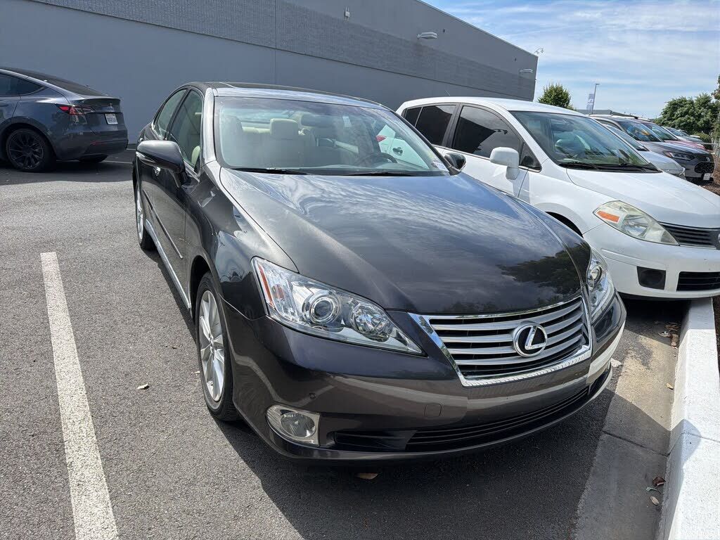 2011 LEXUS ES