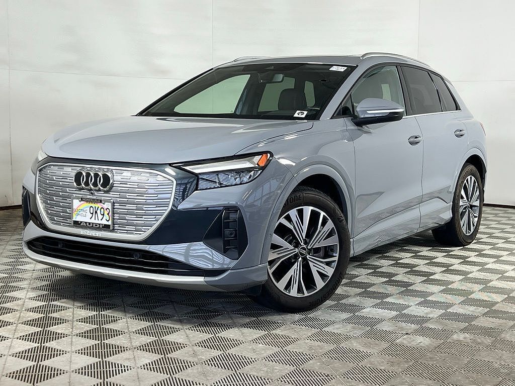 2023 AUDI Q4