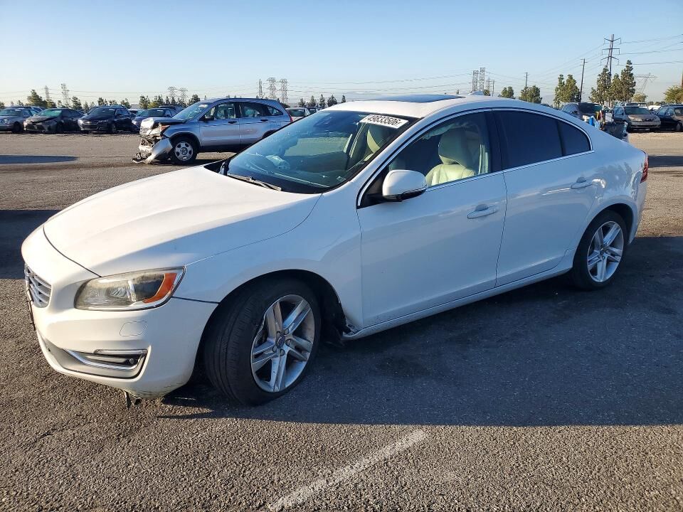 2015 VOLVO S60