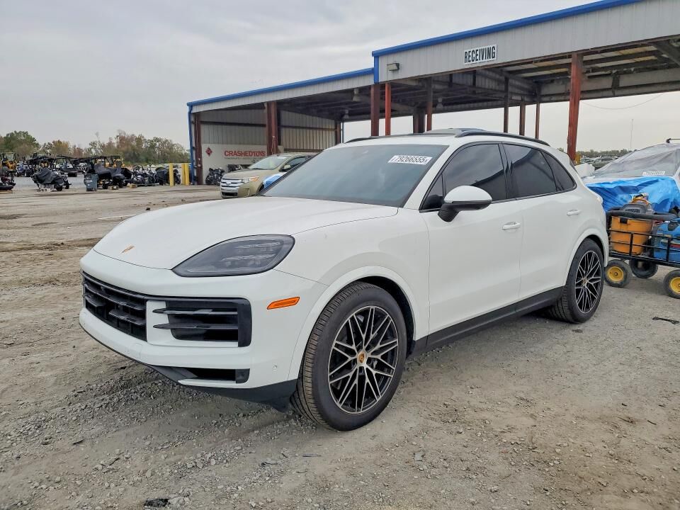 2024 PORSCHE Cayenne