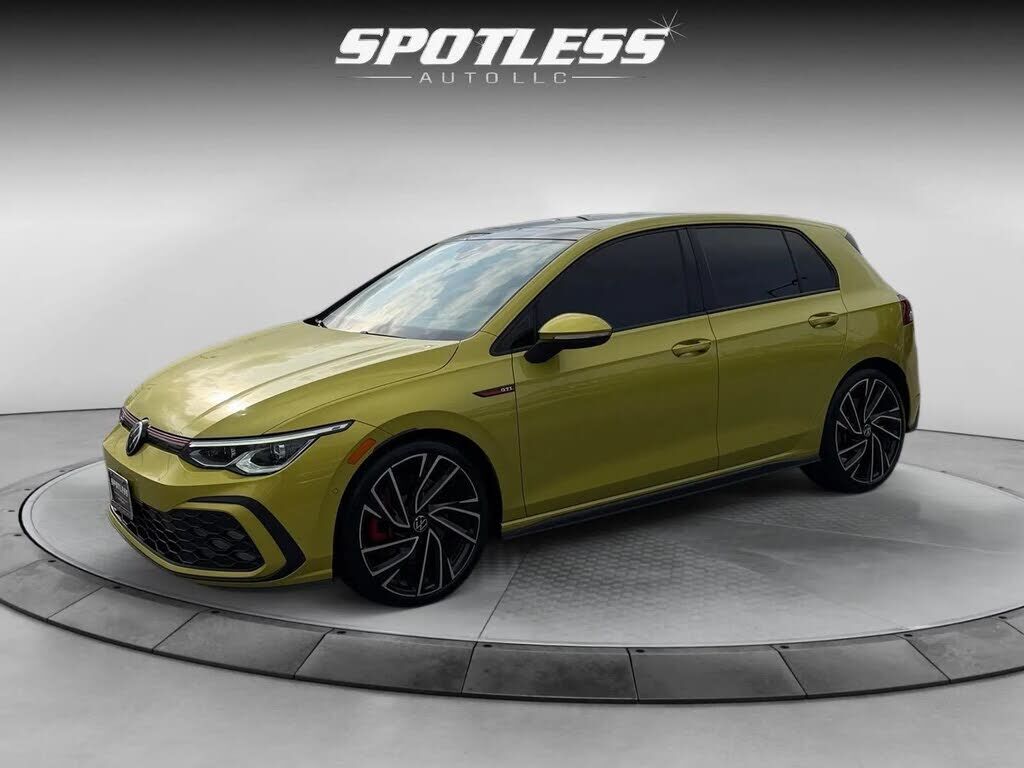2022 VOLKSWAGEN Golf GTI