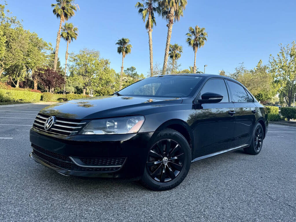 2012 VOLKSWAGEN Passat