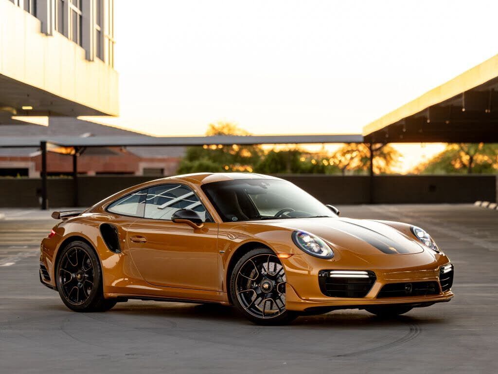 2018 PORSCHE 911