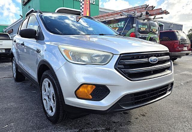2017 FORD Escape