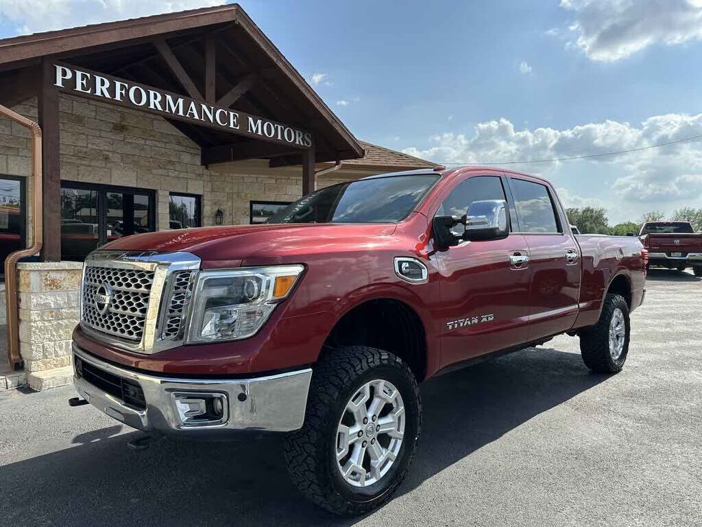 2016 NISSAN Titan
