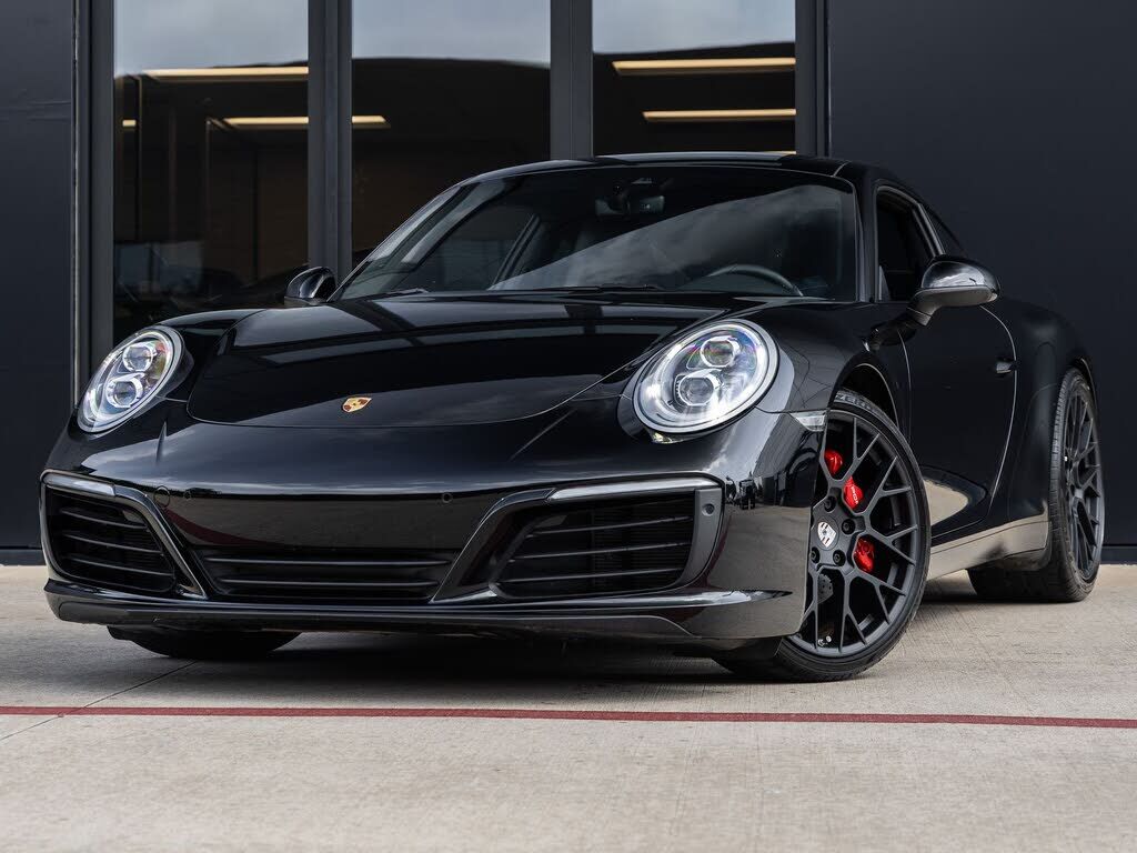 2019 PORSCHE 911