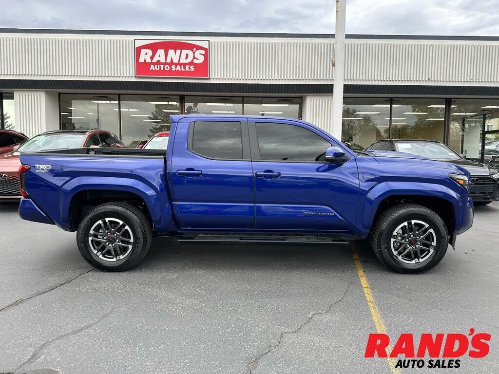 2025 TOYOTA Tacoma