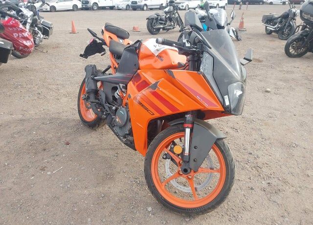 2024 KTM RC