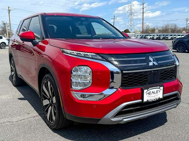 2025 MITSUBISHI Outlander